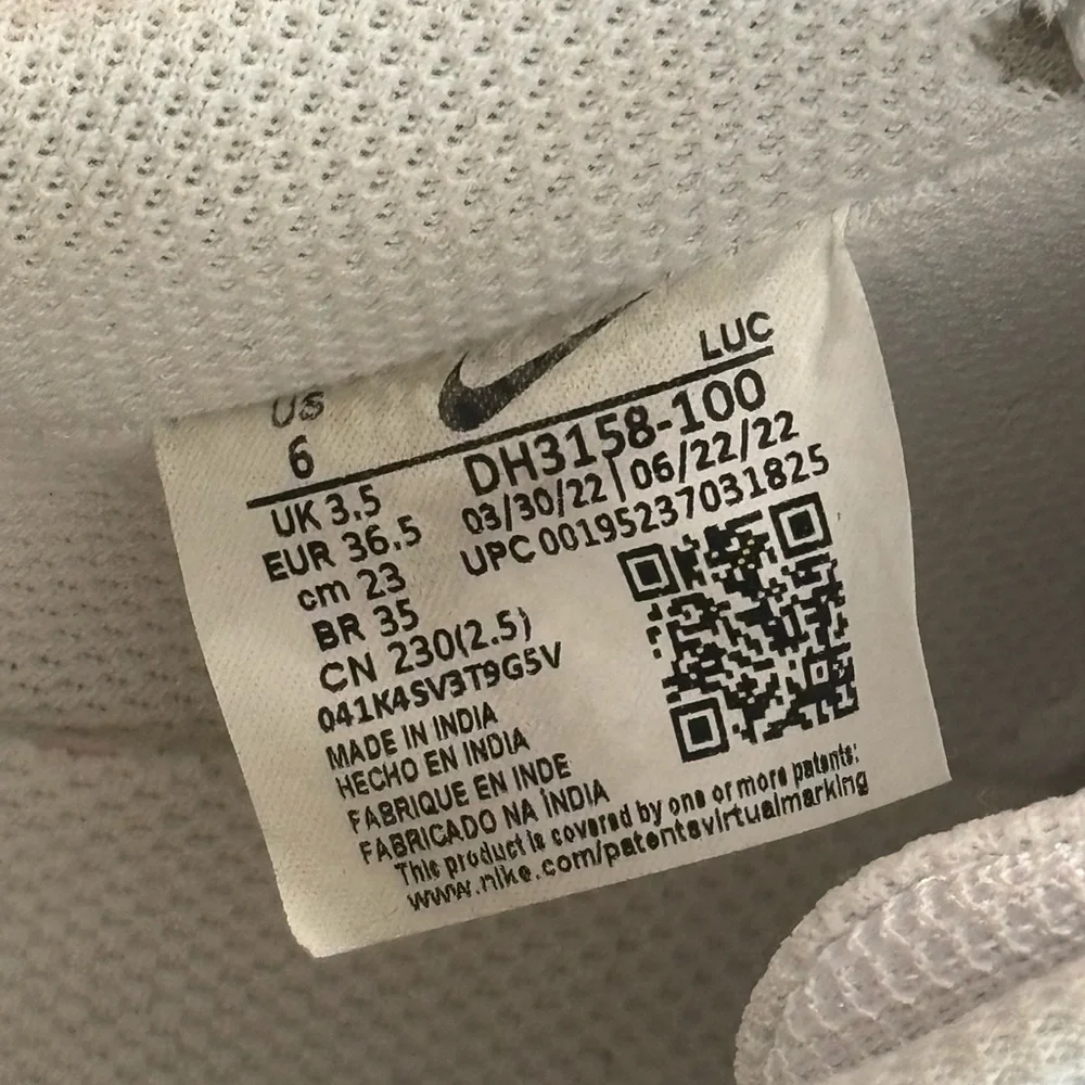 Nike Court Vision Low Sneakers - Women’s Size 6 - White - Picture 10 of 14